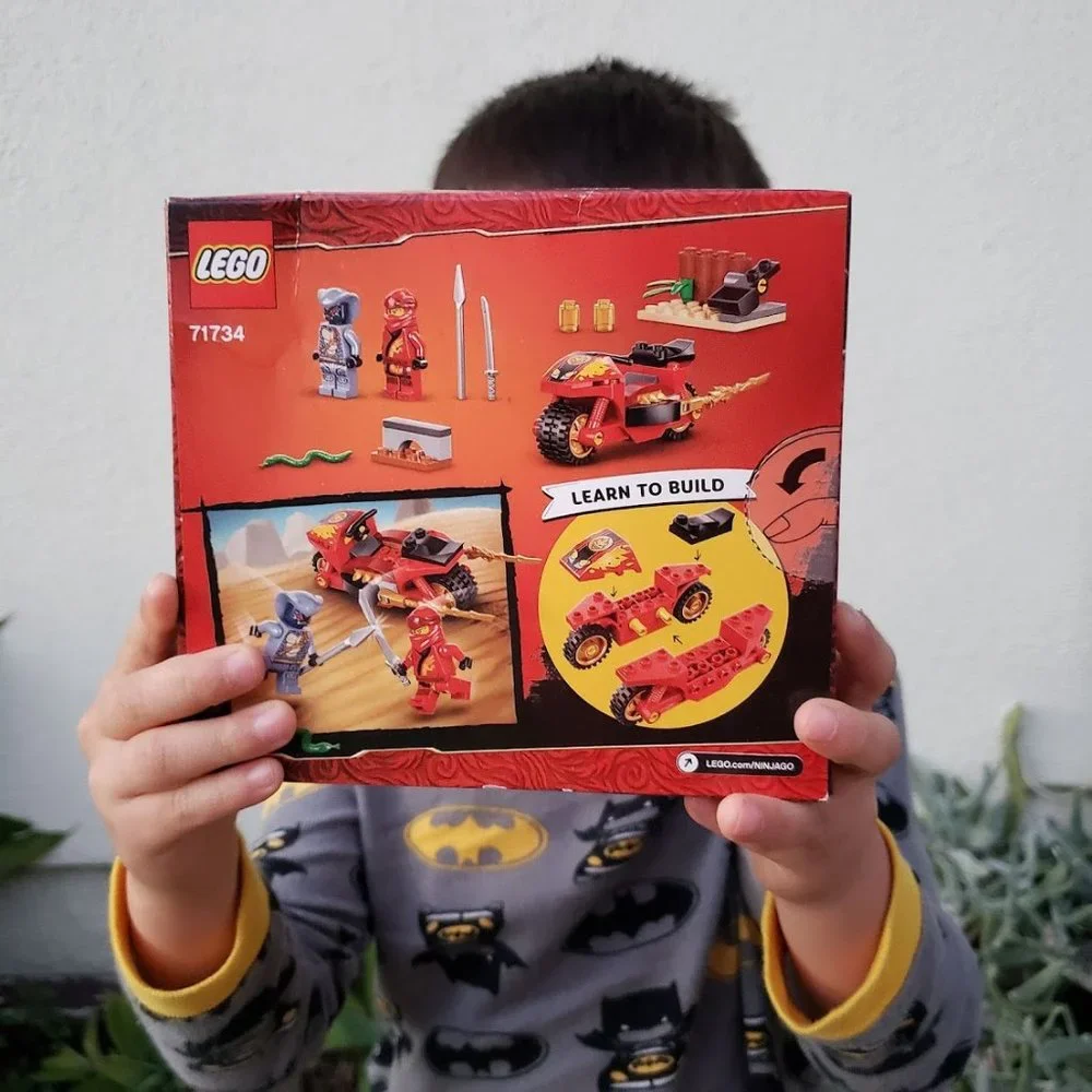 NEW LEGO Ninjago Motorcycle Kai's Blade Cycle with 2 minifigures 71734 $15